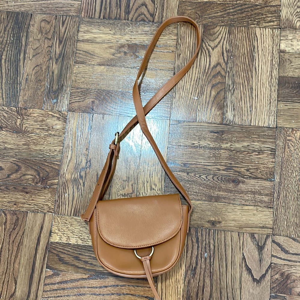 JJ Winters camel leather Crossbody bag!